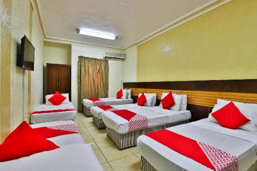 OYO 429 Hamsat Taiba Hotel image 1