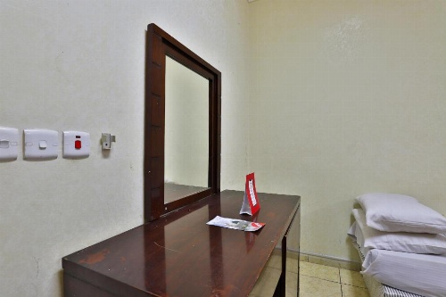 OYO 429 Hamsat Taiba Hotel image 21